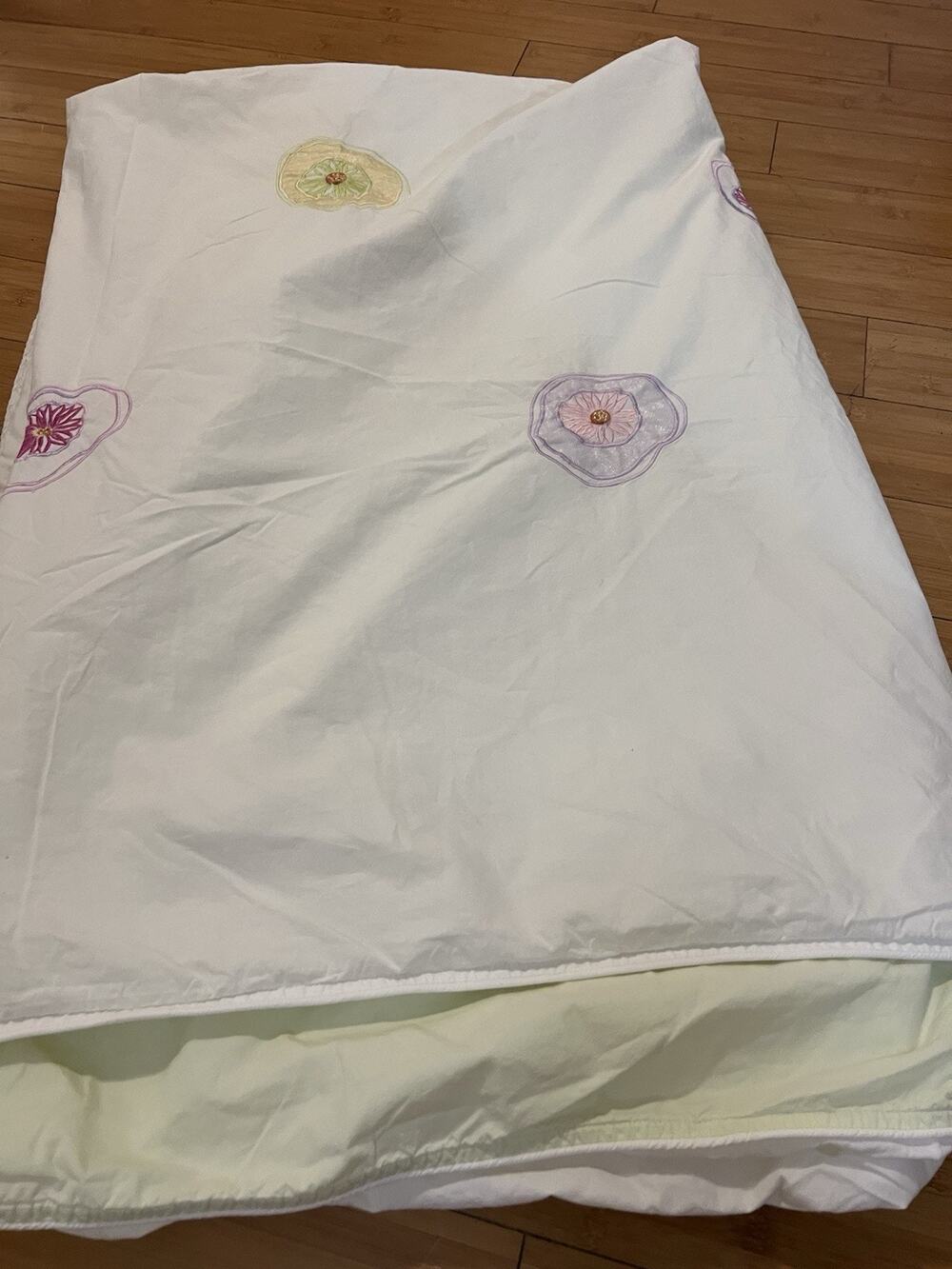 Elegant Floral Embroidered Twin XL Duvet Cover White Green 100% Cotton